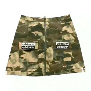 NWT ADIDAS Originals ‎ Women's Camo Skirt